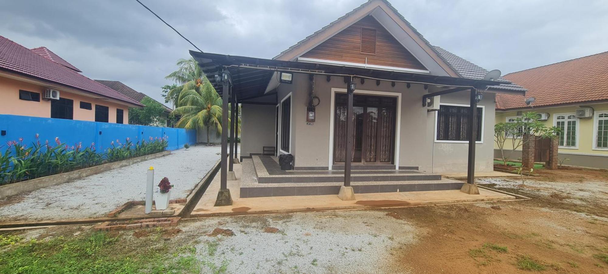 Casa Tiga Homestay Besut Kampung Kuala Besut ภายนอก รูปภาพ
