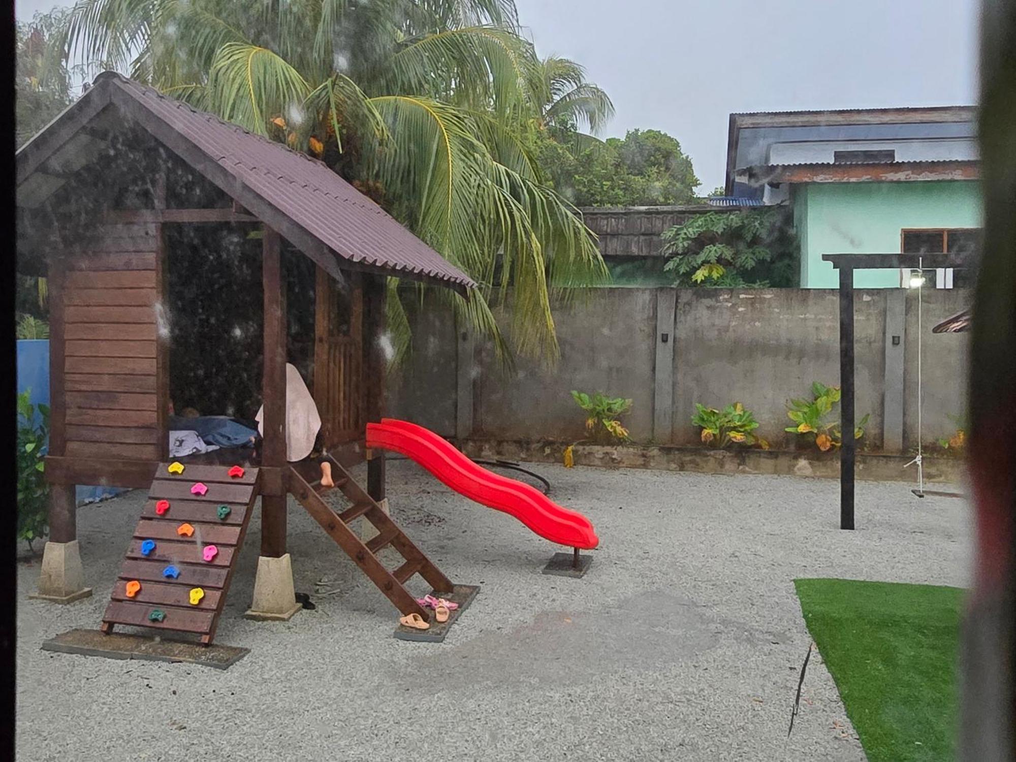 Casa Tiga Homestay Besut Kampung Kuala Besut ภายนอก รูปภาพ